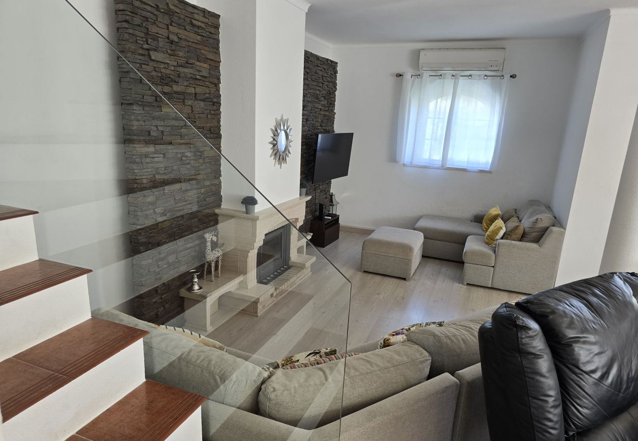 Villa in Sesimbra - SESIMBRA STYLISH VILLA by HOMING