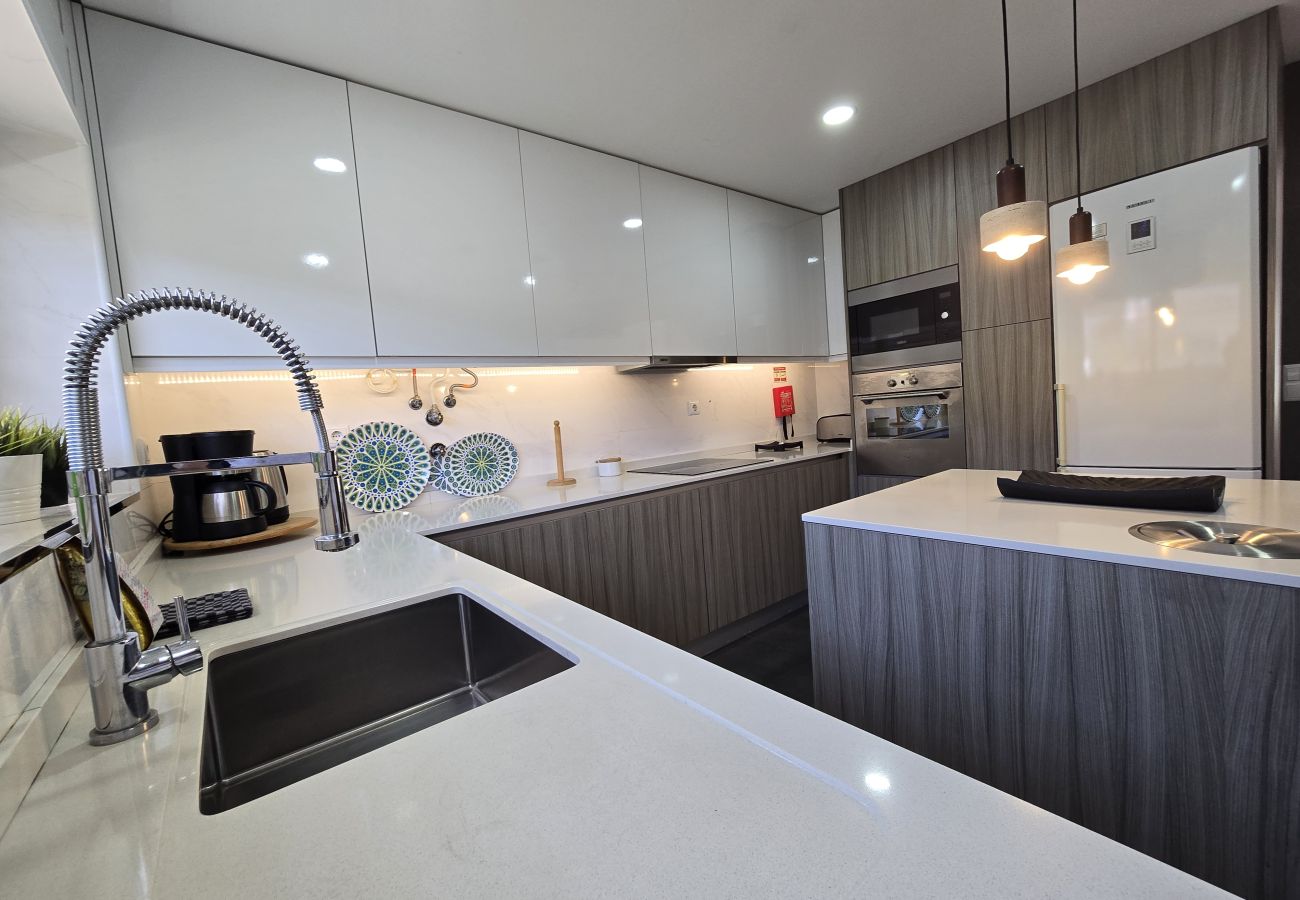 Villa in Sesimbra - SESIMBRA STYLISH VILLA by HOMING