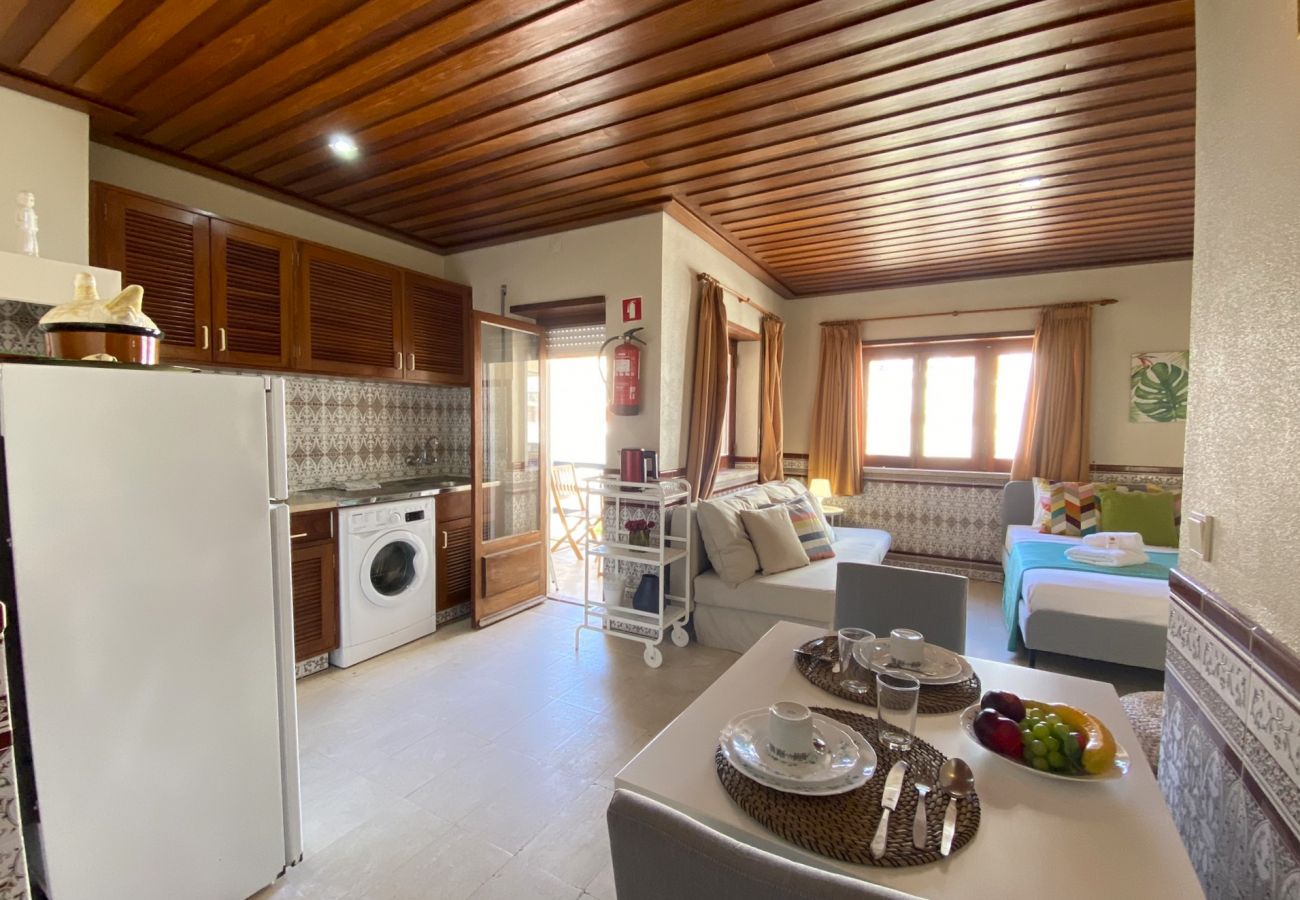 Studio in Monte Gordo - MONTE GORDO BEACHVIEW 1 by HOMING