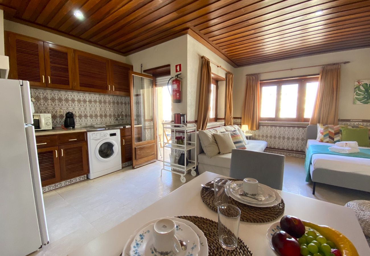 Studio in Monte Gordo - MONTE GORDO BEACHVIEW 1 by HOMING
