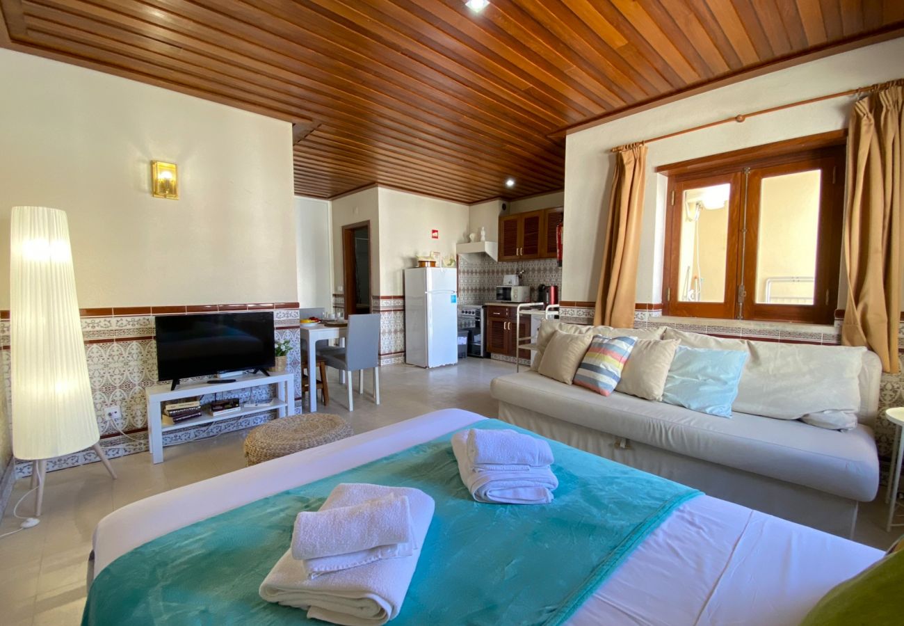 Studio in Monte Gordo - MONTE GORDO BEACHVIEW 1 by HOMING