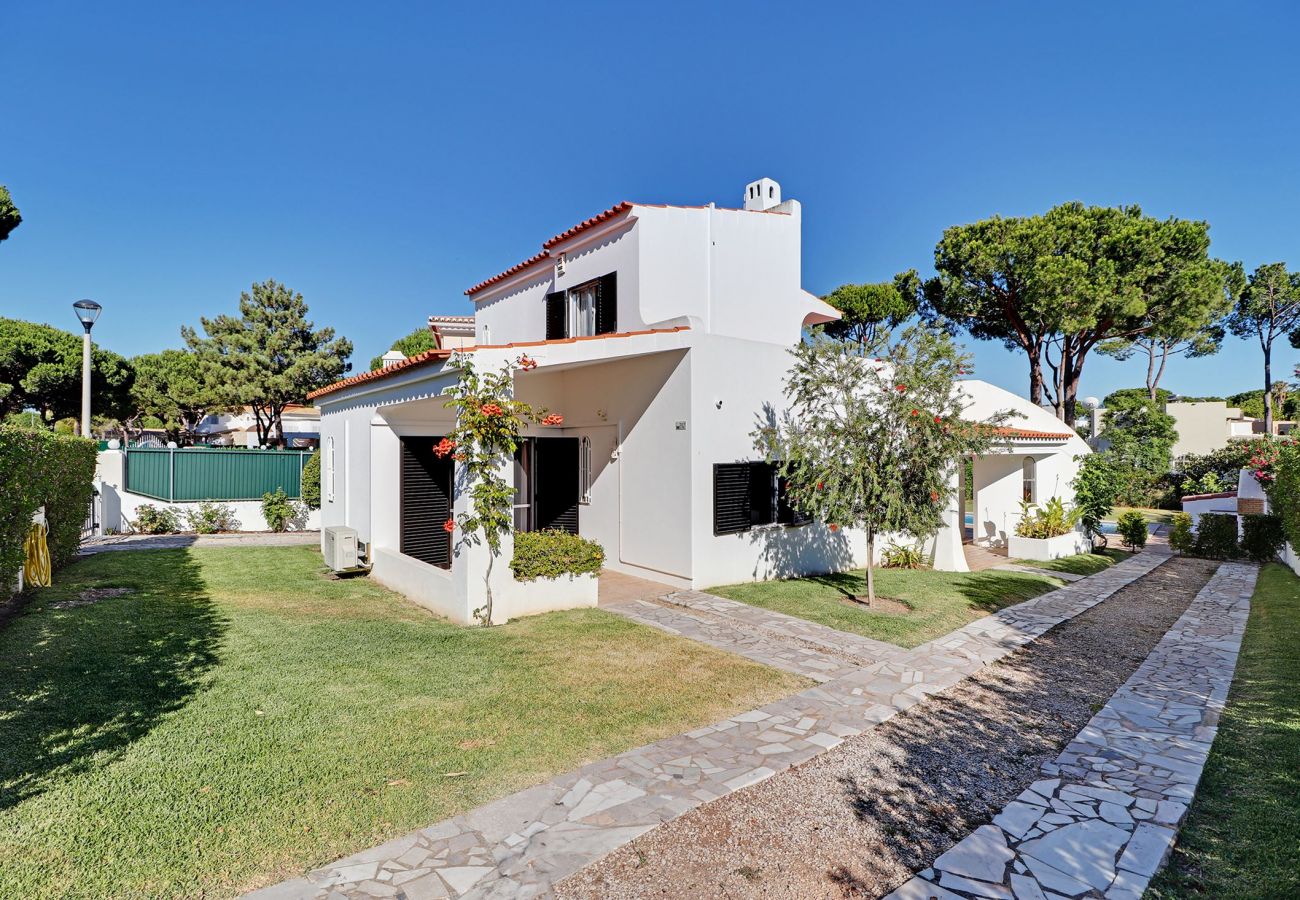 Villa in Vilamoura - VILAMOURA OCEAN VILLA WITH POOL by HOMING