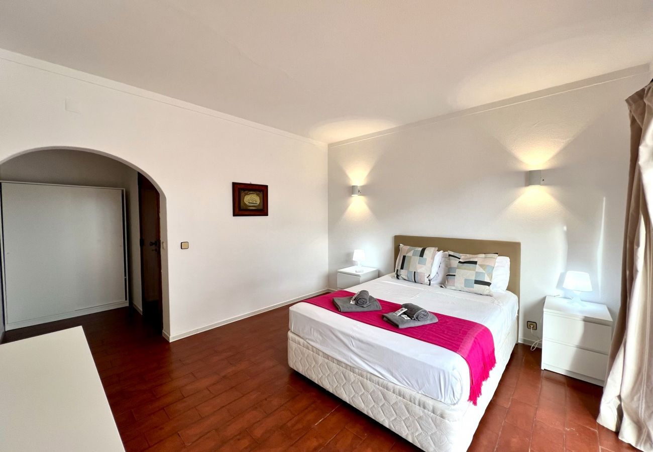 Villa in Vilamoura - VILAMOURA OCEAN VILLA WITH POOL by HOMING