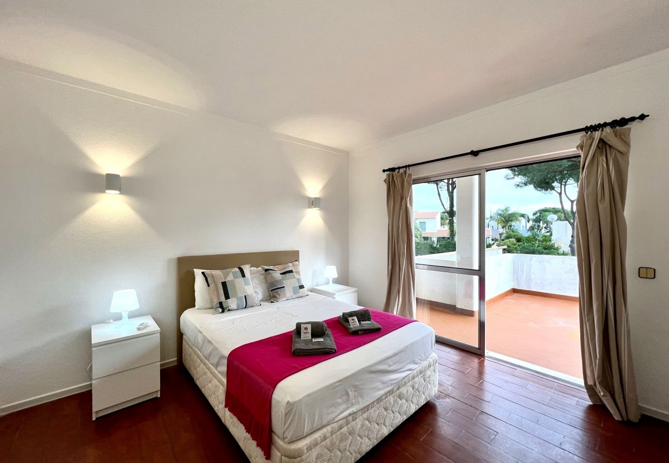 Villa in Vilamoura - VILAMOURA OCEAN VILLA WITH POOL by HOMING