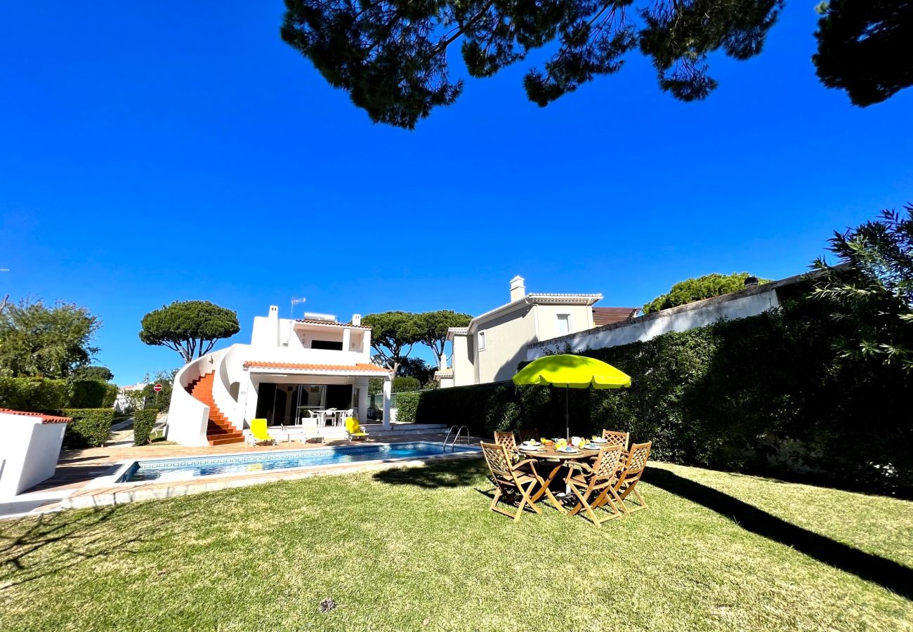 Villa in Vilamoura - VILAMOURA OCEAN VILLA WITH POOL by HOMING