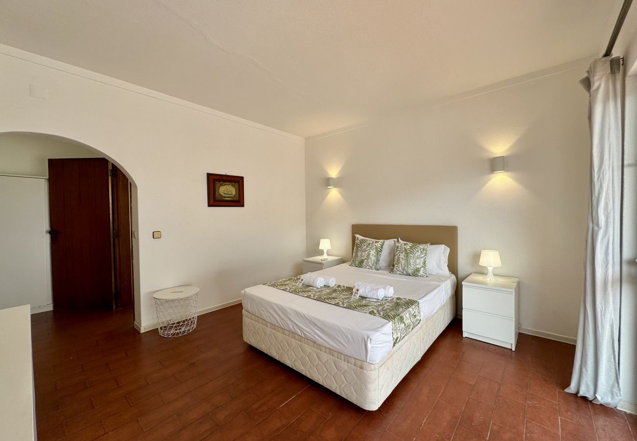 Villa in Vilamoura - VILAMOURA OCEAN VILLA WITH POOL by HOMING