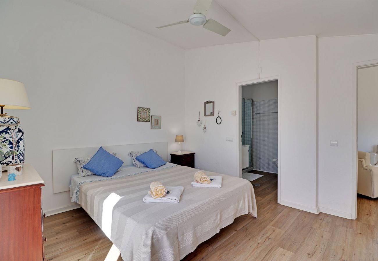 Villa in Vilamoura - VILAMOURA GOLF VILLA 1 WITH POOL by HOMING