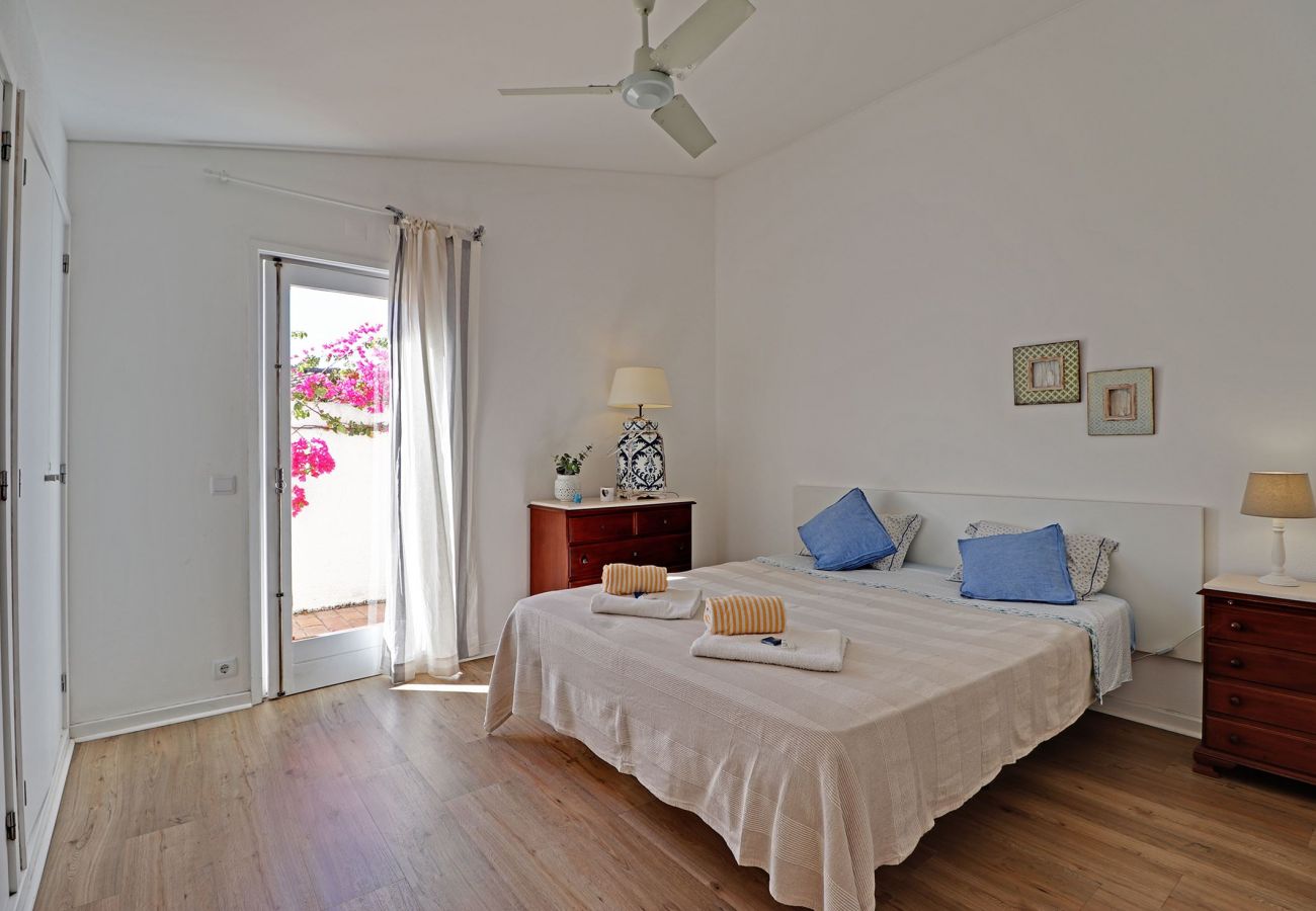 Villa in Vilamoura - VILAMOURA GOLF VILLA 1 WITH POOL by HOMING