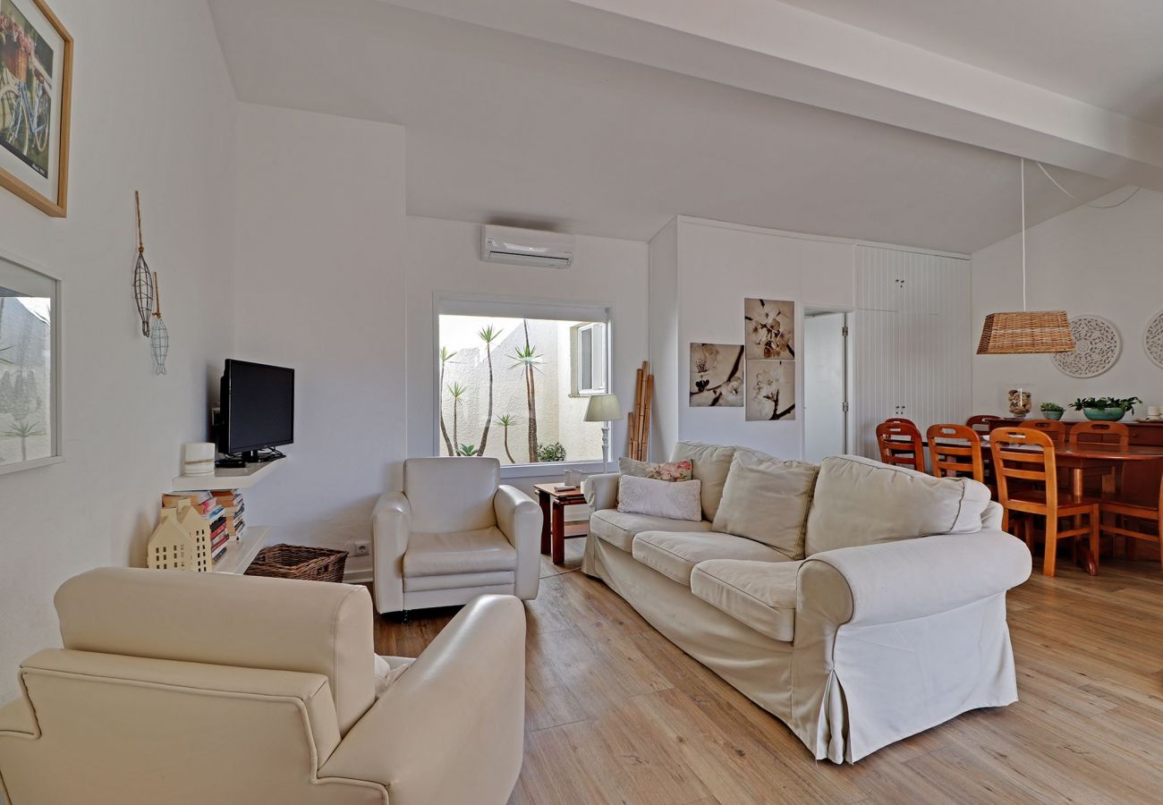 Villa in Vilamoura - VILAMOURA GOLF VILLA 1 WITH POOL by HOMING