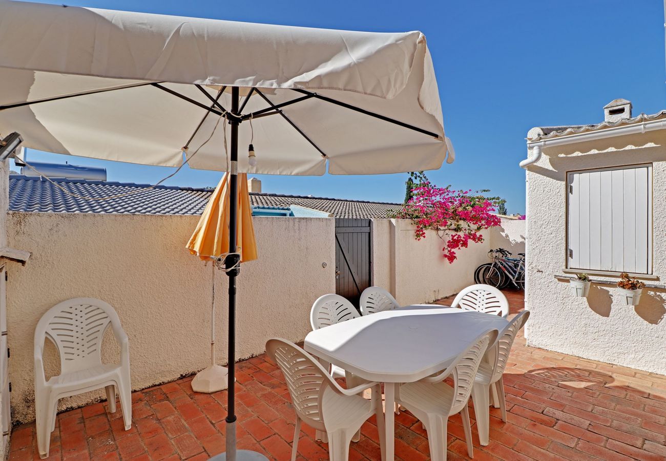 Villa in Vilamoura - VILAMOURA GOLF VILLA 1 WITH POOL by HOMING