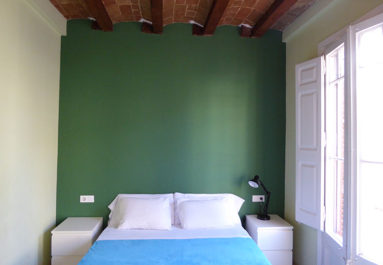 Apartment in Barcelona - GRACIA boho chic, balcony, trees