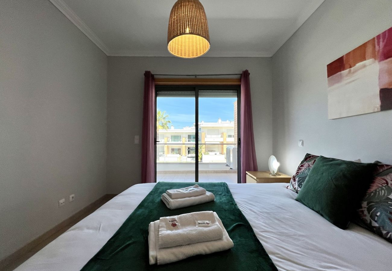 Townhouse in Albufeira - ALBUFEIRA GARDEN VILLA WITH POOL by HOMING