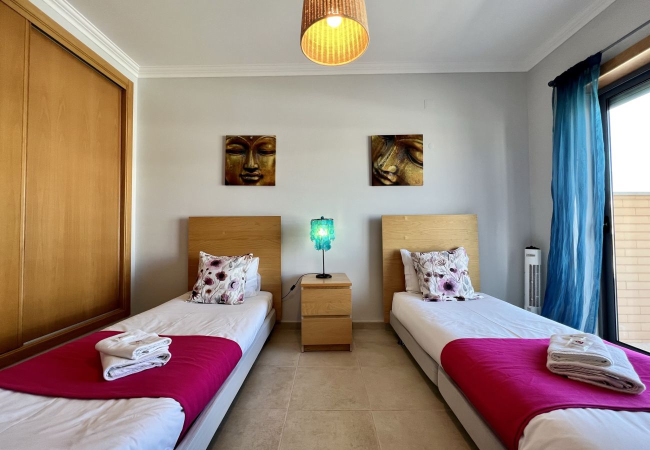 Townhouse in Albufeira - ALBUFEIRA GARDEN VILLA WITH POOL by HOMING