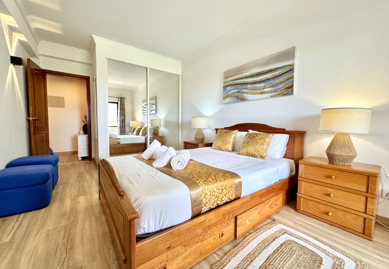 Apartment in Albufeira - ALBUFEIRA SALGADOS BEACH 1 by HOMING