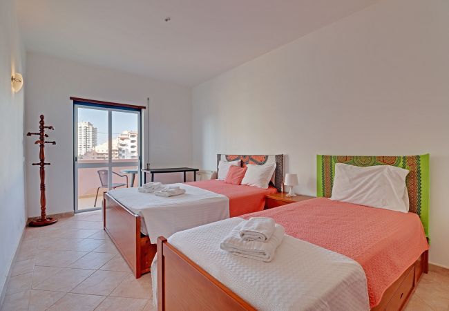 Apartment in Portimão - PRAIA DA ROCHA CENTRAL 1 WITH POOL by HOMING Apartment in Portimão - PRAIA DA ROCHA CENTRAL 1 WITH POOL by HOMING