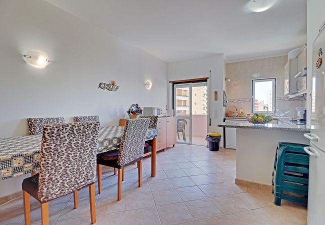 Apartment in Portimão - PRAIA DA ROCHA CENTRAL 1 WITH POOL by HOMING Apartment in Portimão - PRAIA DA ROCHA CENTRAL 1 WITH POOL by HOMING