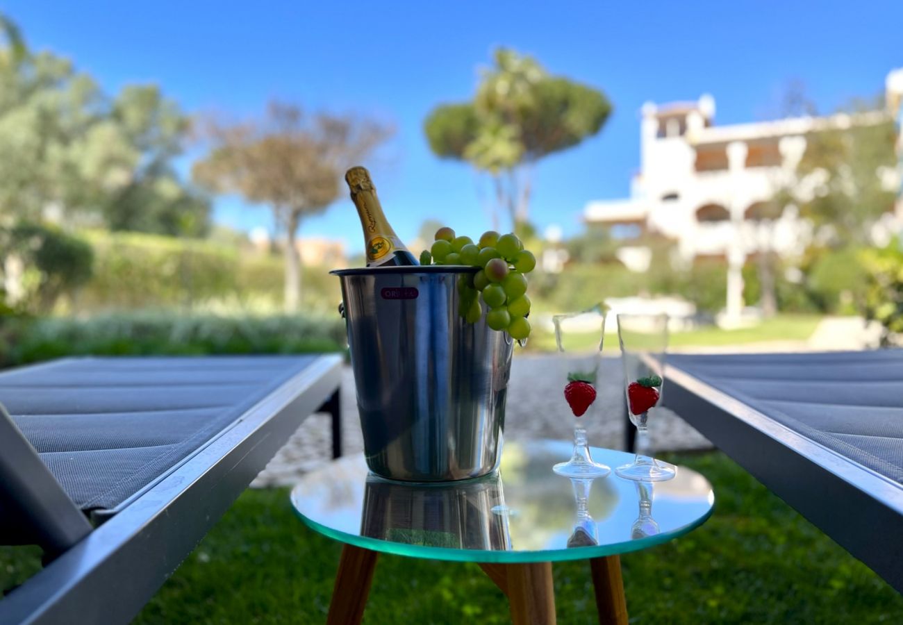 Apartment in Vilamoura - VILAMOURA PRESTIGE 1 WITH POOL by HOMING