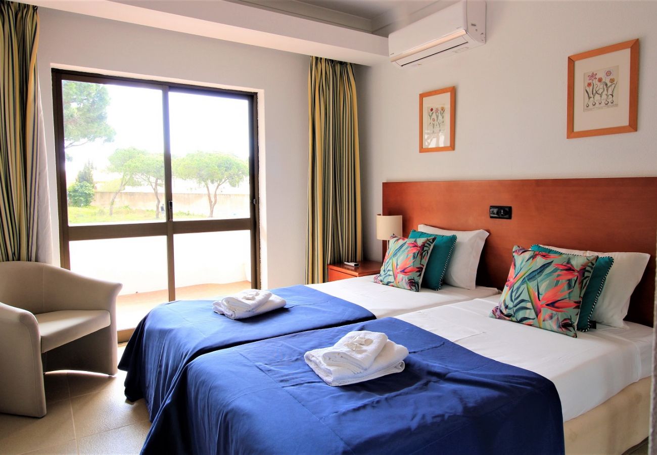 Apartment in Vilamoura - VILAMOURA COSY 3 WITH POOL by HOMING