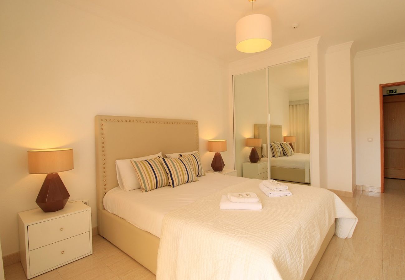 Apartment in Armação de Pêra - ARMAÇÃO DE PÊRA BRIGHTNESS 1 WITH POOL by HOMING