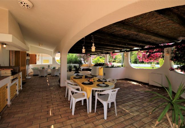 Villa in Vilamoura - VILAMOURA CONCEPT VILLA  WITH POOL by HOMING Villa in Vilamoura - VILAMOURA CONCEPT VILLA  WITH POOL by HOMING