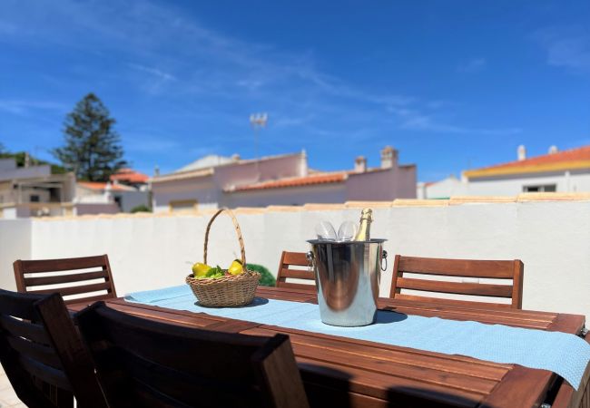 House in Lagos - LAGOS TYPICAL HOUSE by HOMING House in Lagos - LAGOS TYPICAL HOUSE by HOMING