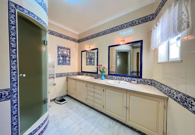 House in Lagos - LAGOS TYPICAL HOUSE by HOMING House in Lagos - LAGOS TYPICAL HOUSE by HOMING