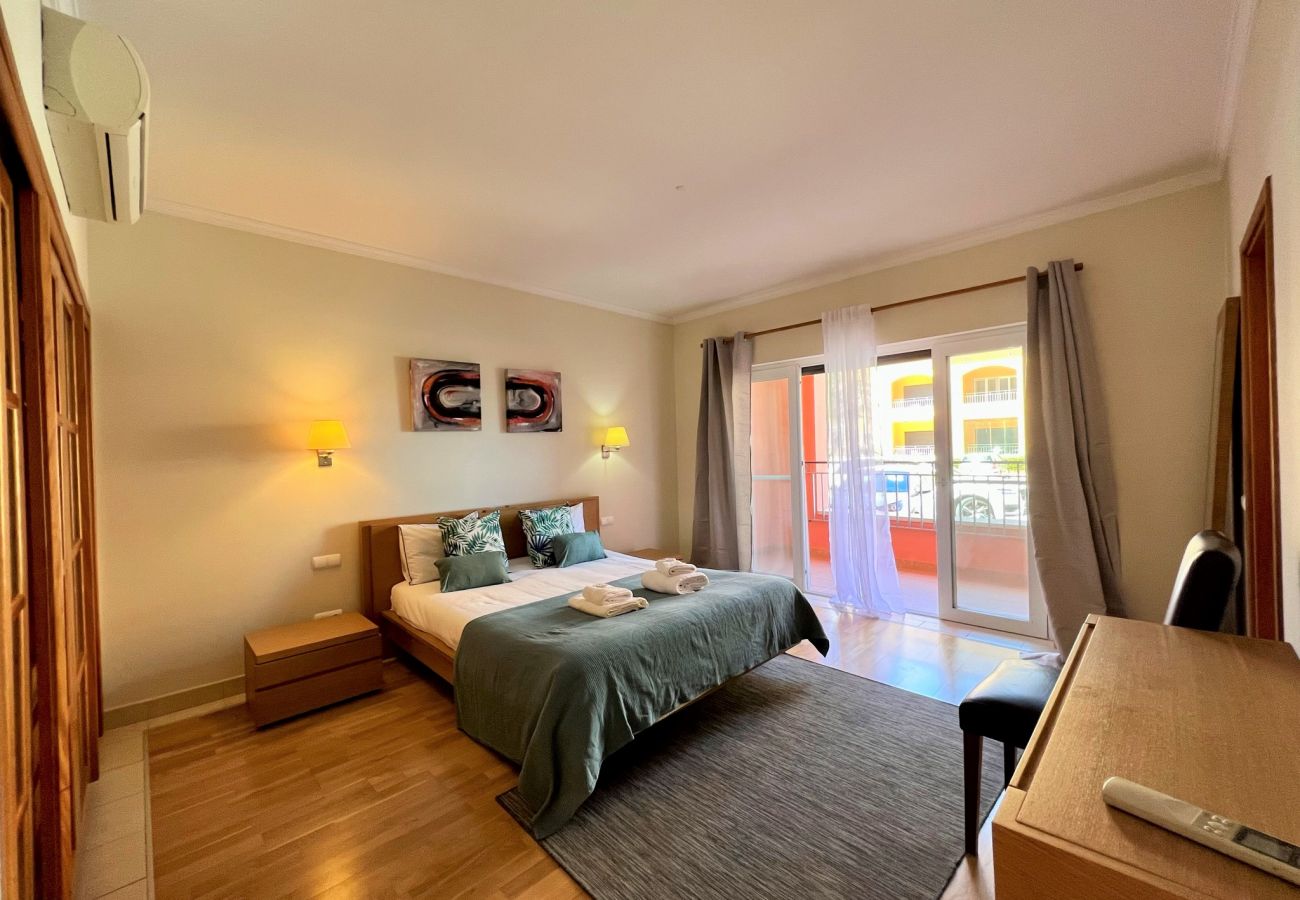 Apartment in Vilamoura - VILAMOURA VICTORIA GARDENS WITH POOL by HOMING