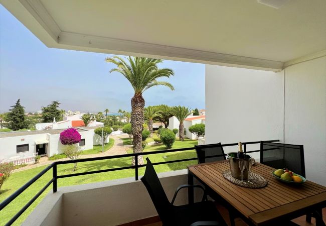 Apartment in Armação de Pêra - ARMAÇÃO DE PÊRA BRIGHTNESS 2 WITH POOL by HOMING Apartment in Armação de Pêra - ARMAÇÃO DE PÊRA BRIGHTNESS 2 WITH POOL by HOMING