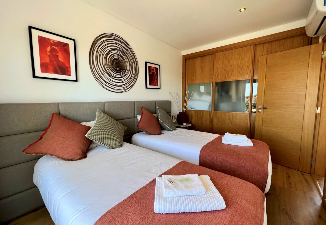 Townhouse in Albufeira - ALBUFEIRA DELUXE RESIDENCE WITH POOL by HOMING