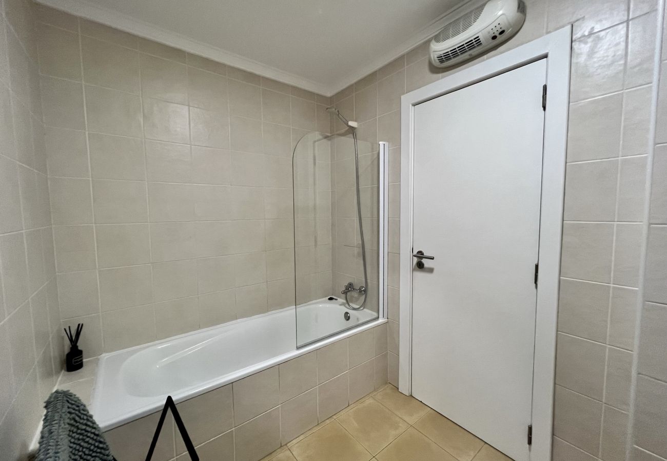 Apartment in Albufeira - ALBUFEIRA SALGADOS BEACH 4 by HOMING