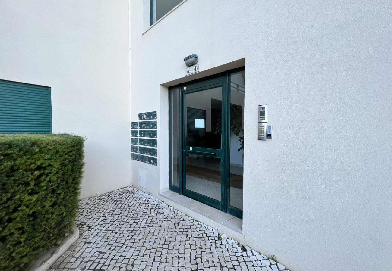 Apartment in Albufeira - ALBUFEIRA SALGADOS BEACH 4 by HOMING