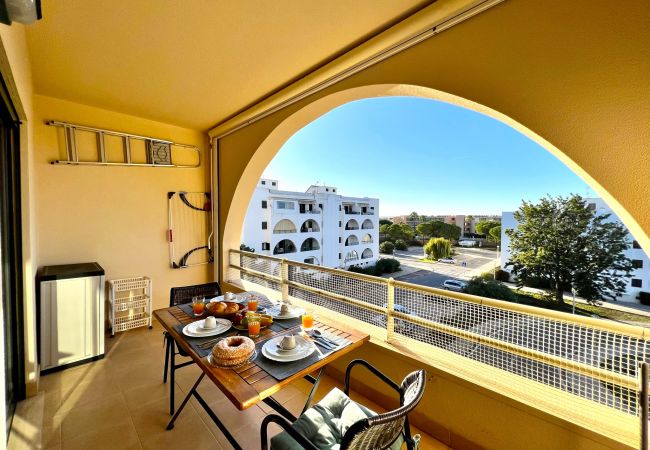 Apartment in Albufeira - ALBUFEIRA SALGADOS BEACH 3 by HOMING Apartment in Albufeira - ALBUFEIRA SALGADOS BEACH 3 by HOMING