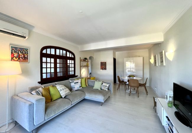 Apartment in Vilamoura - VILAMOURA BRIGHTNESS APARTMENT WITH POOL by HOMING Apartment in Vilamoura - VILAMOURA BRIGHTNESS APARTMENT WITH POOL by HOMING