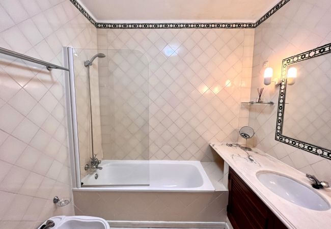 Apartment in Vilamoura - VILAMOURA BRIGHTNESS APARTMENT WITH POOL by HOMING Apartment in Vilamoura - VILAMOURA BRIGHTNESS APARTMENT WITH POOL by HOMING