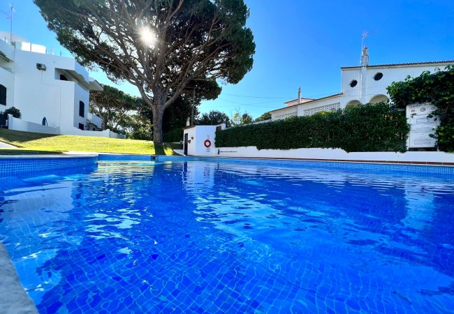 Apartment in Vilamoura - VILAMOURA BRIGHTNESS APARTMENT WITH POOL by HOMING Apartment in Vilamoura - VILAMOURA BRIGHTNESS APARTMENT WITH POOL by HOMING