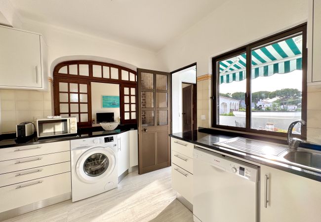 Apartment in Vilamoura - VILAMOURA BRIGHTNESS APARTMENT WITH POOL by HOMING Apartment in Vilamoura - VILAMOURA BRIGHTNESS APARTMENT WITH POOL by HOMING