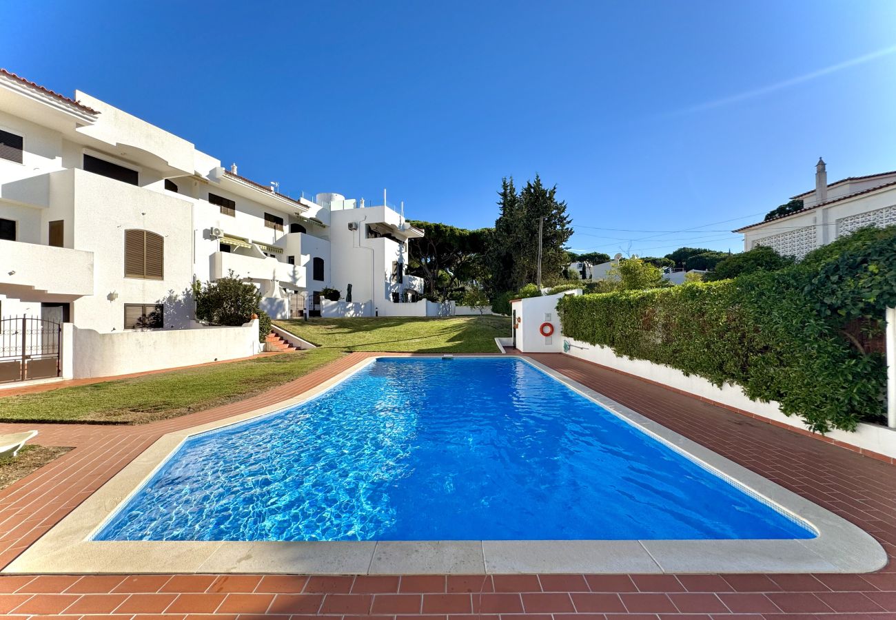 Apartment in Vilamoura - VILAMOURA BRIGHTNESS APARTMENT WITH POOL by HOMING