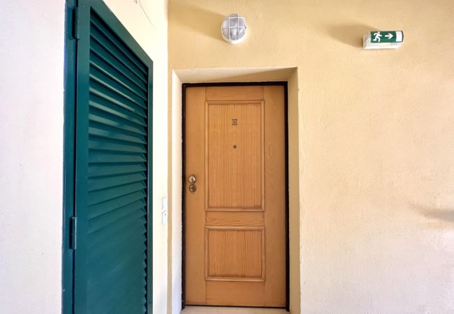 Apartment in Albufeira - ALBUFEIRA VALLEY 2 WITH POOL by HOMING Apartment in Albufeira - ALBUFEIRA VALLEY 2 WITH POOL by HOMING