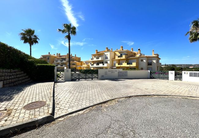 Apartment in Albufeira - ALBUFEIRA VALLEY 2 WITH POOL by HOMING Apartment in Albufeira - ALBUFEIRA VALLEY 2 WITH POOL by HOMING