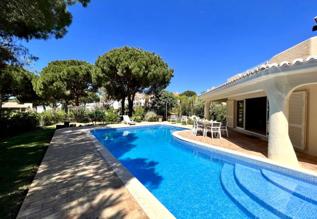 Villa in Vilamoura - VILAMOURA  AMAZING GOLF VILLA WITH POOL by HOMING Villa in Vilamoura - VILAMOURA  AMAZING GOLF VILLA WITH POOL by HOMING