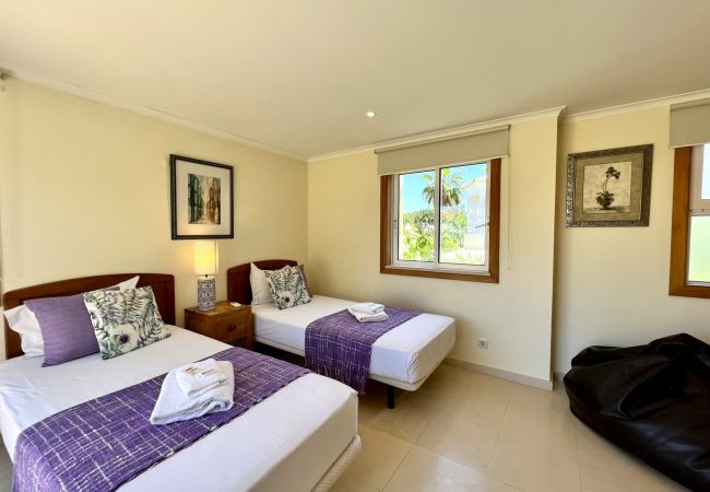 Villa in Vilamoura - VILAMOURA  AMAZING GOLF VILLA WITH POOL by HOMING Villa in Vilamoura - VILAMOURA  AMAZING GOLF VILLA WITH POOL by HOMING