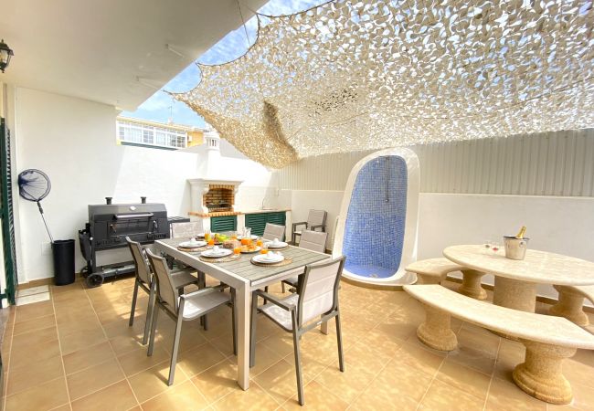 Villa in Pêra - PÊRA AMAZING VILLA WITH POOL by HOMING Villa in Pêra - PÊRA AMAZING VILLA WITH POOL by HOMING