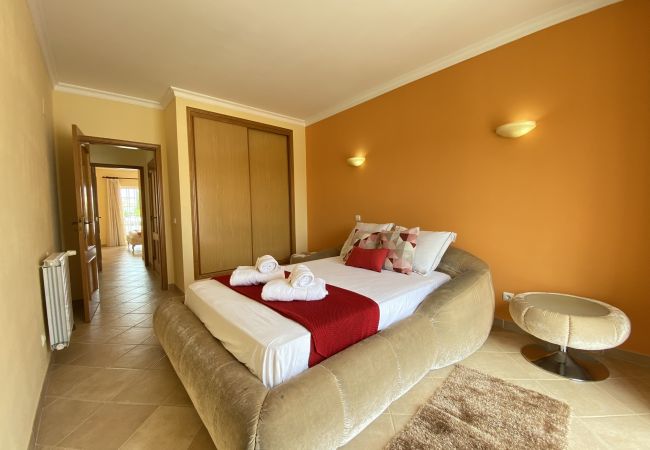 Villa in Pêra - PÊRA AMAZING VILLA WITH POOL by HOMING Villa in Pêra - PÊRA AMAZING VILLA WITH POOL by HOMING