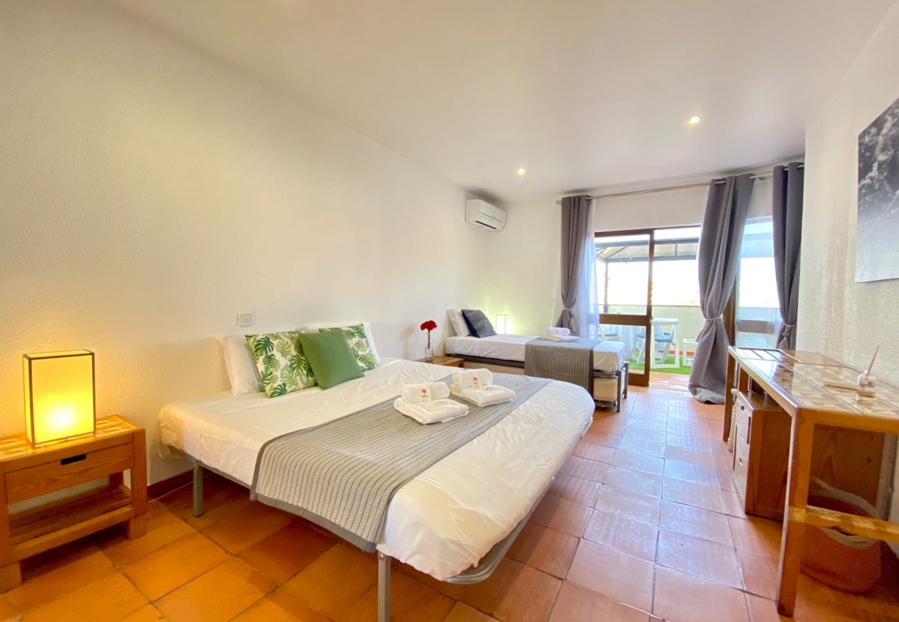Apartment in Albufeira - ALBUFEIRA SKYLIGHT 1 WITH POOL by HOMING