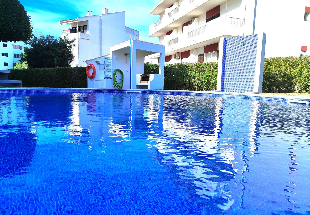 Apartment in Vilamoura - VILAMOURA TWINS 2 WITH POOL by HOMING