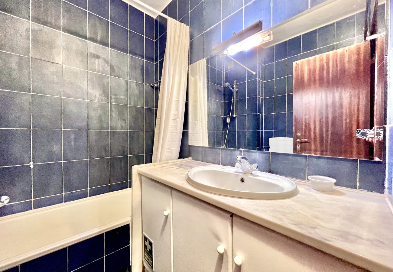 Apartment in Lagos - LAGOS OCEAN BAY WITH POOL by HOMING