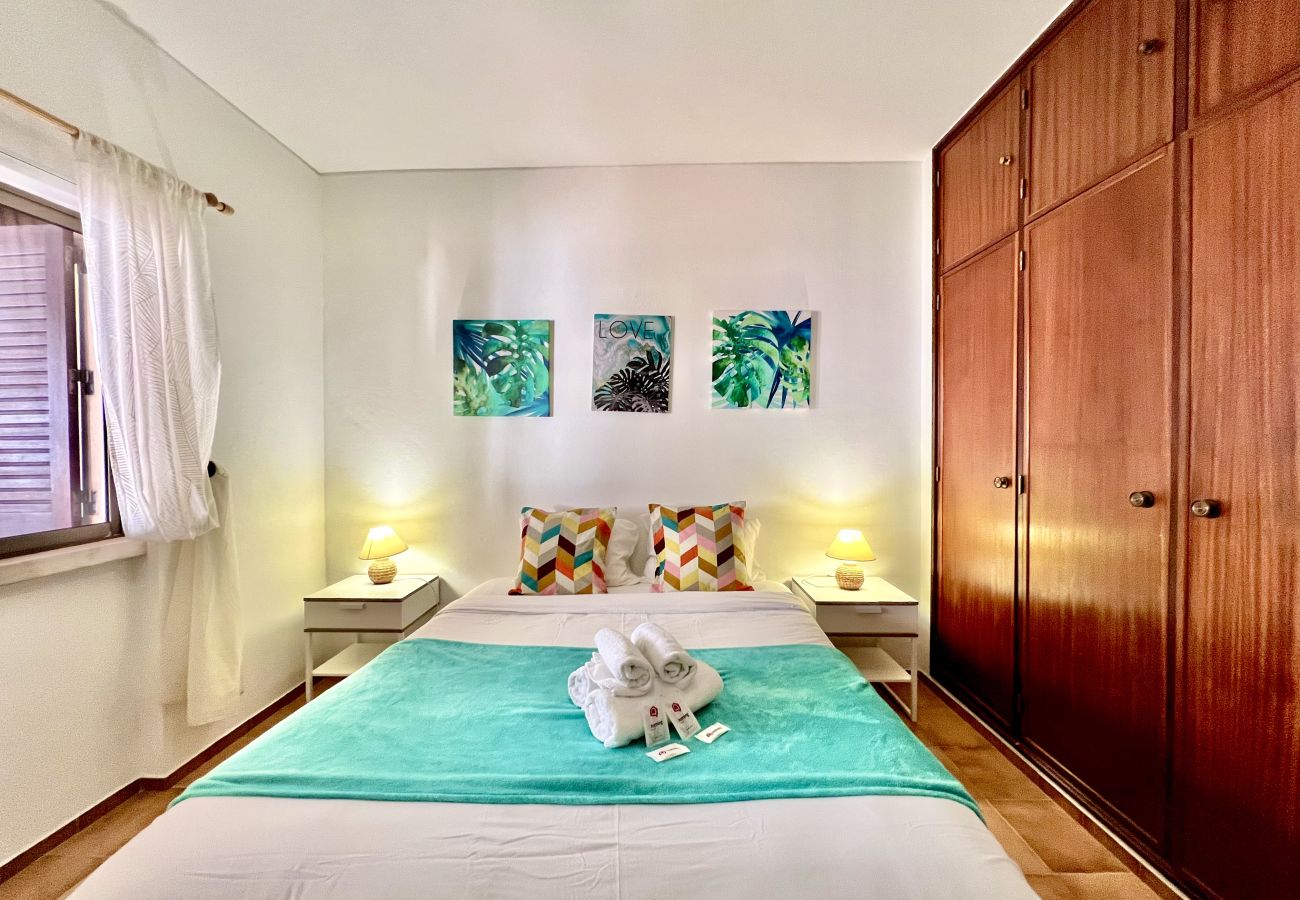 Apartment in Lagos - LAGOS OCEAN BAY WITH POOL by HOMING