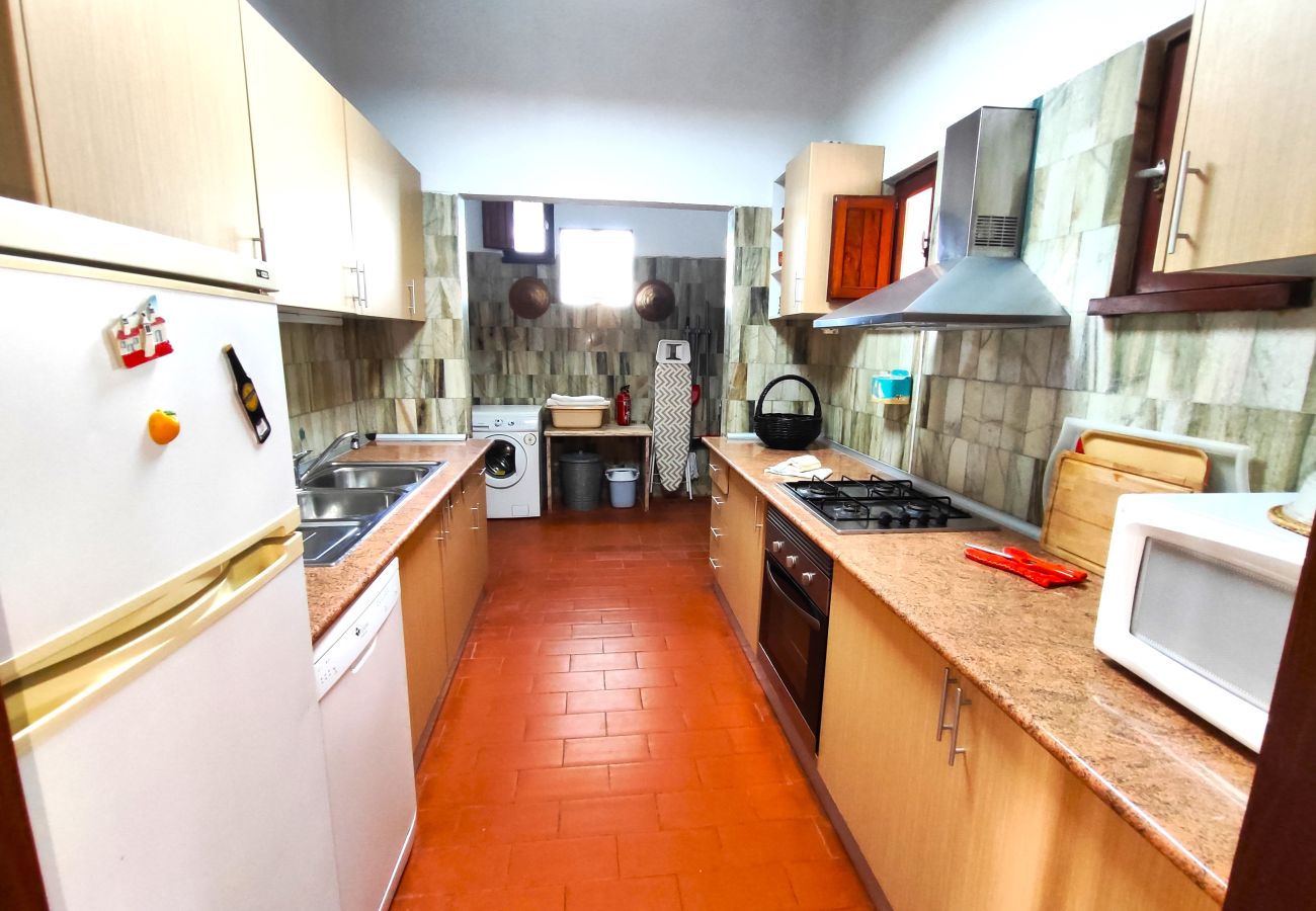 Villa in Albufeira - ALBUFEIRA AÇOTEIAS VILLA WITH POOL by HOMING