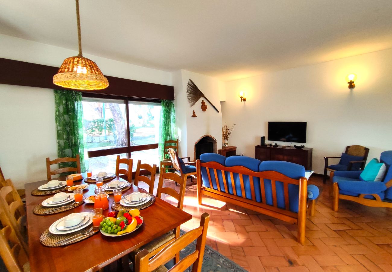 Villa in Albufeira - ALBUFEIRA AÇOTEIAS VILLA WITH POOL by HOMING