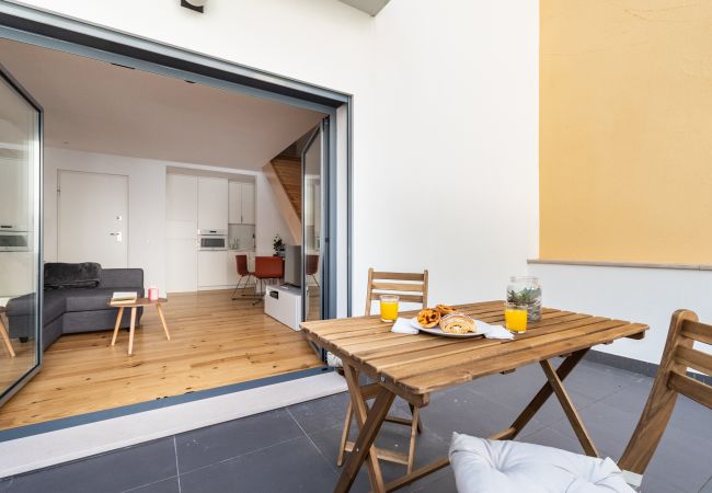 Apartment in Lisboa - BELEM DESIGN 11 by HOMING Apartment in Lisboa - BELEM DESIGN 11 by HOMING